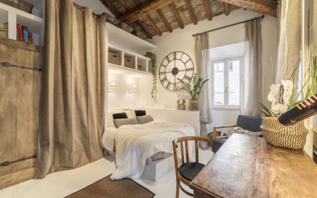 Navona Luxury & Charming Apartment