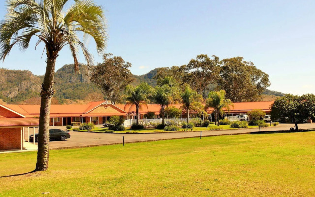 Gloucester Country Lodge Motel