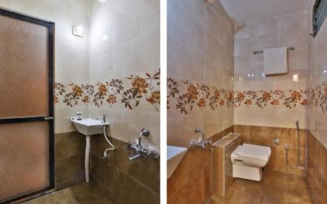 Oyo 24921 Hotel Shree