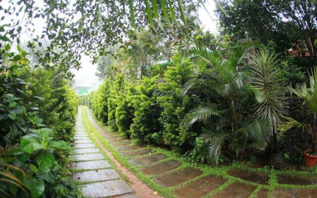 Emarald Wyte Mist Munnar