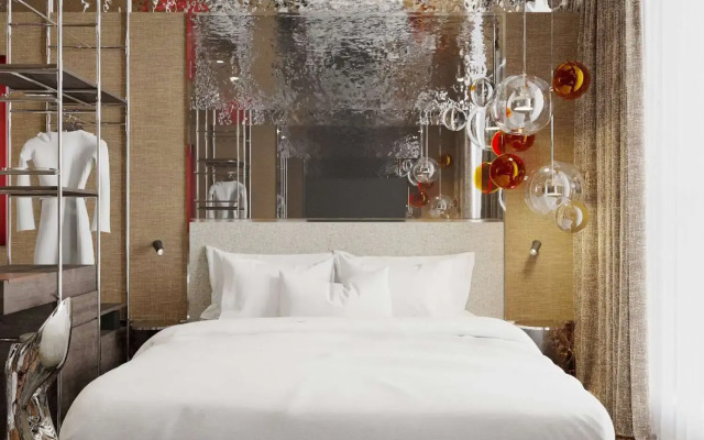 Adia Aluma Athens, Curio Collection By Hilton