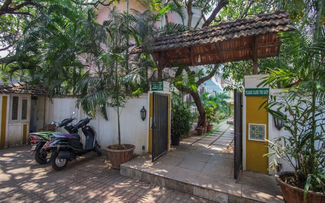 OYO 13345 Home Courtyard Chapora