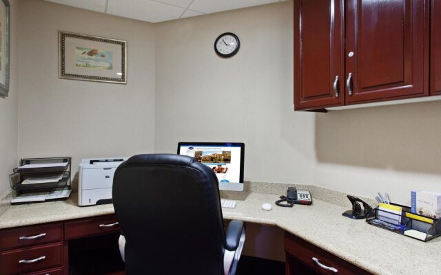 Hampton Inn & Suites Oakland Airport-Alameda