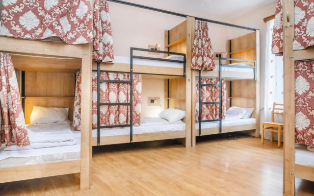 Pushkin 10 Hostel