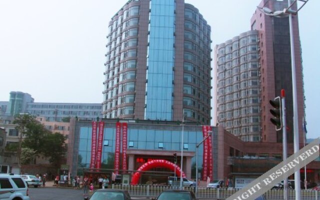 Dalian HuaNeng Hotel