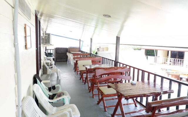 Harmony House - Hostel
