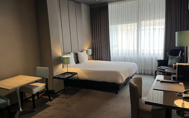 Hotel Glow