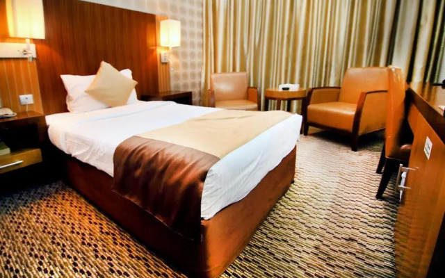 Sun And Sands Downtown Hotel