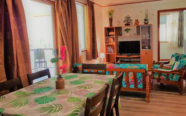 Huahine - Hibiscus House