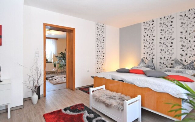 Pretty Apartment With Garden, Bbq, Deckchairs, Carport