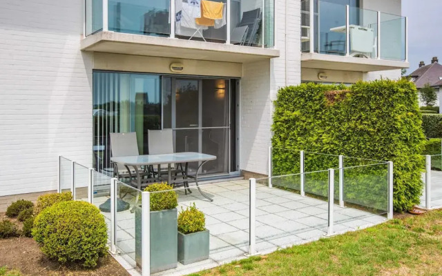 Apartment With Spacious Terrace