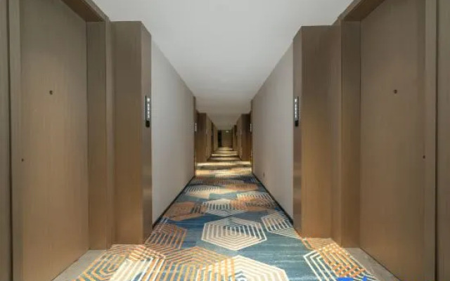Yizhi Hotel (Guangzhou  Shamian Island Huangsha metro Statian Branch)