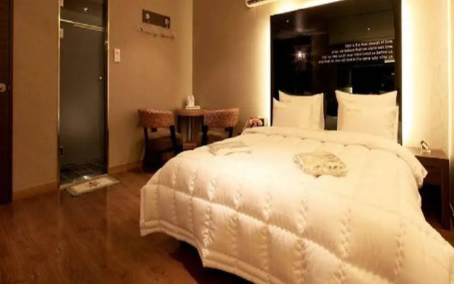 H.I. Hotel