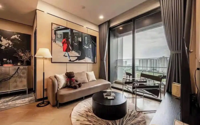 Luxury Lumiere Riverside Urban Apartment