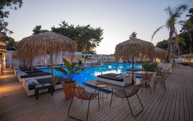 Bamboo Suites Adults Only