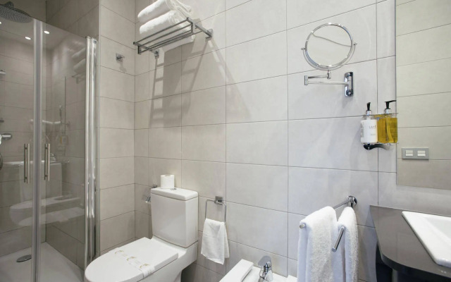 Legazpi Doce Rooms & Suites