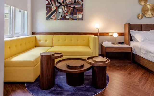 Chateau Merrimack Resort & Spa