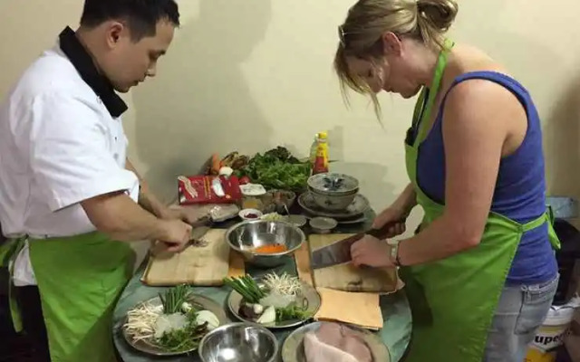 Vietnam Apple Travel Homestay