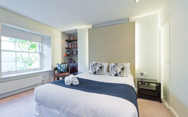 The Oscar Wilde Suite by 5STARSTAY