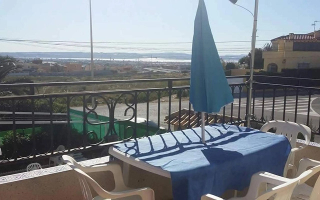 Cozy house near La Mata beach