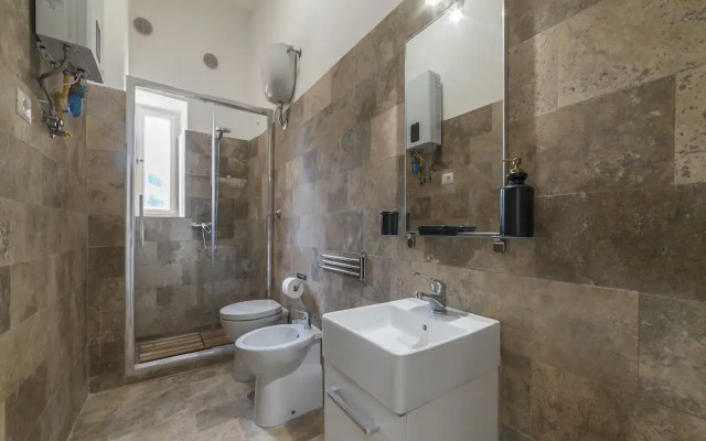 Colosseo & Colle Oppio Cozy Apartment