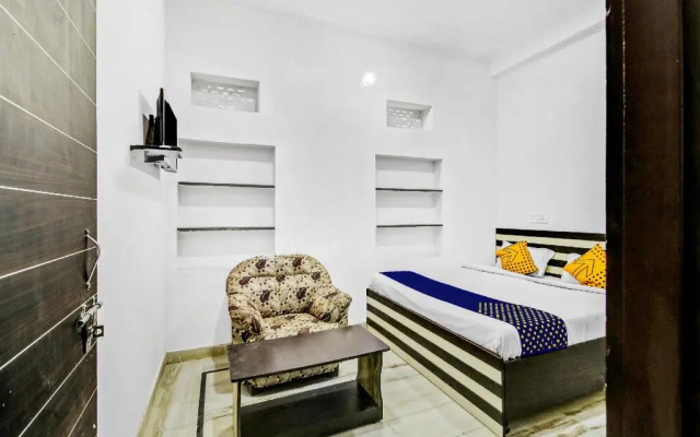 Shri Ganesh Guest House by OYO Rooms