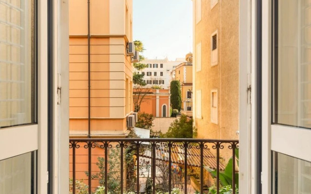 Vatican Beautiful 2Br Apartment With Terrace
