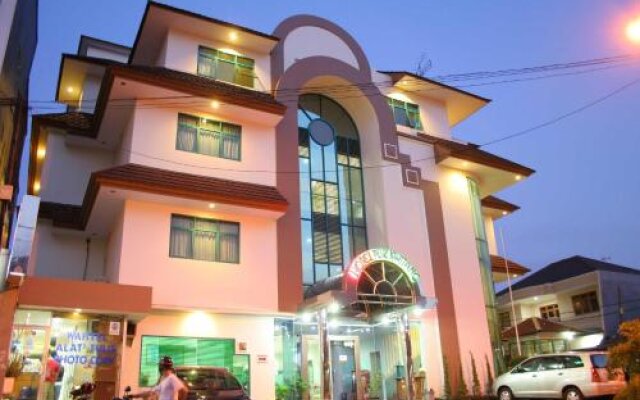 Hotel Puri Kwitang