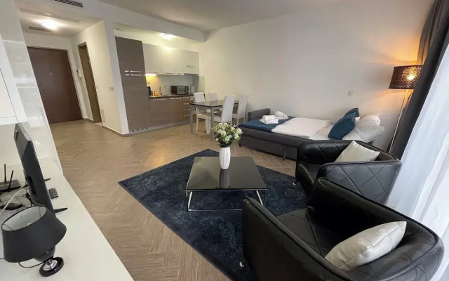 Smart Carrara Apartments