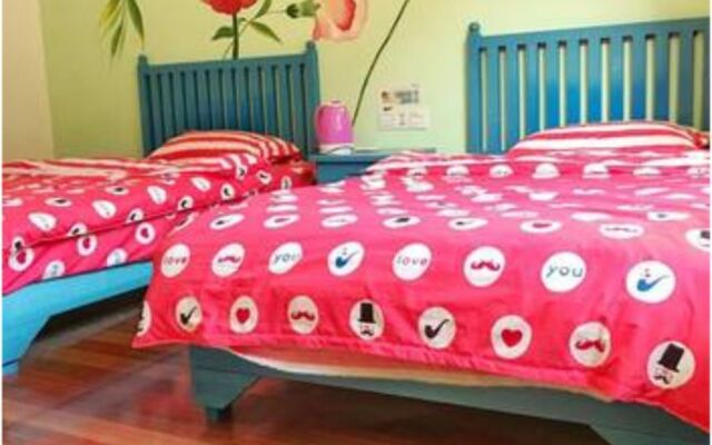 Yatou Backpacker Hostel