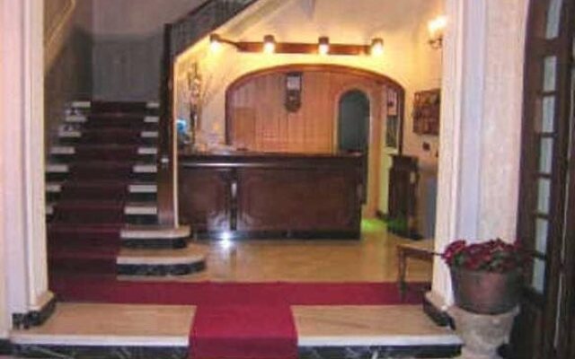 Hotel Monestir