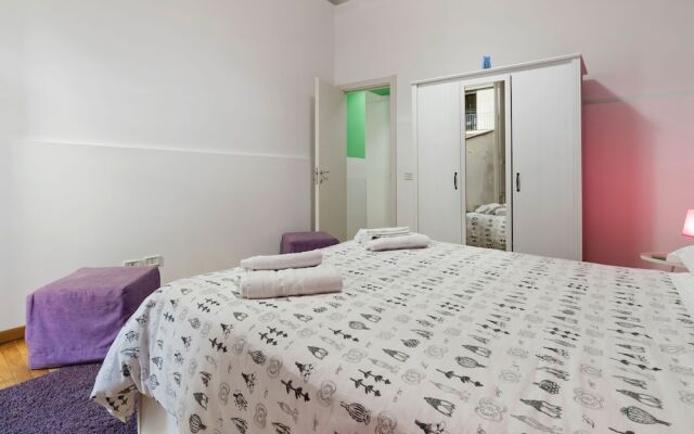 Pleasant Holiday Home in Catania With Balcony