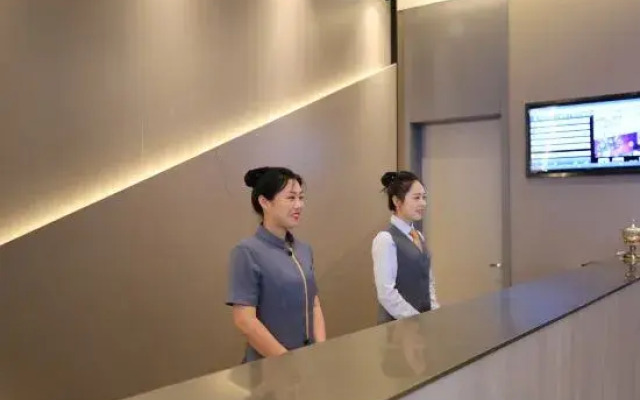 Homeinn Selected Hotel (Shenyang Olympic Center Subway Station Da Aolai)