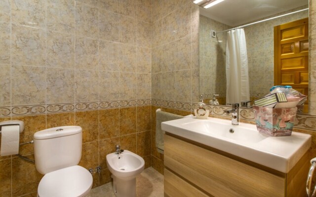 Nice Bungalow Close To The Sea And Services