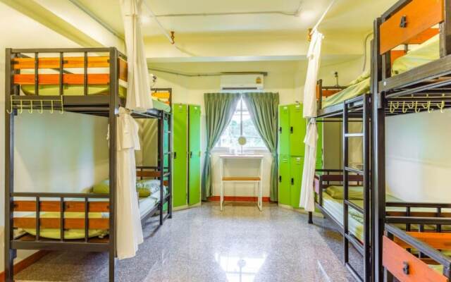 OYO 75416 Rama3 Sunrise Hostel