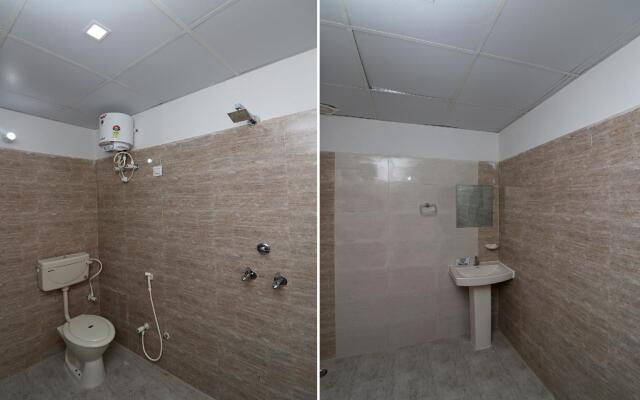 OYO 39592 Hotel Akashdeep