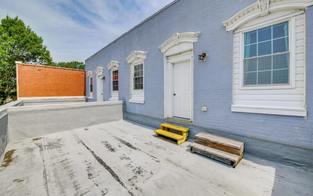 Downtown Richmond Retreat Near Financial District