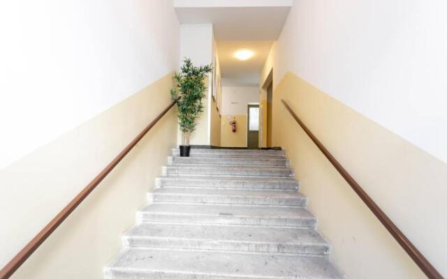 Studio-Apartment between Schoenbrunn & the City Center (26)