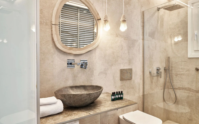 Volcano Luxury Suites Milos - Adults Only