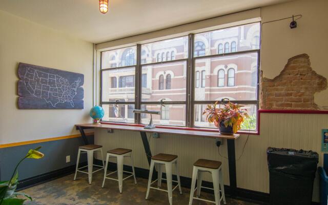 Firehouse Hostel & Lounge