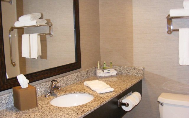 Holiday Inn Express Fredericksburg Southpoint by IHG