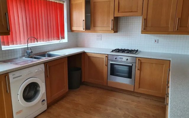 9 Cobb Close Holiday House