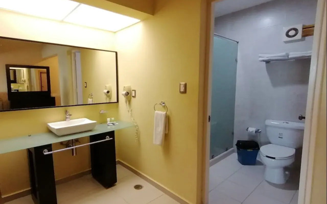 Veracruz Suites Hotel