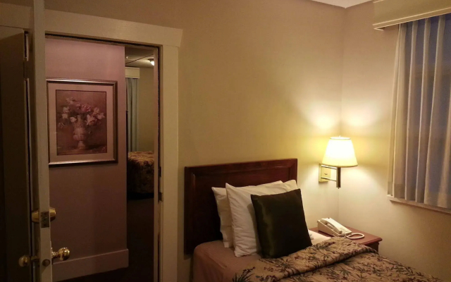 Kingston Hotel