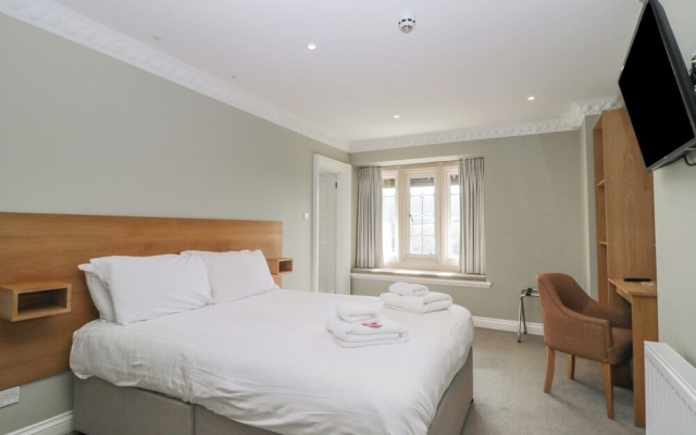 Harcombe House Rooms - First Floor King