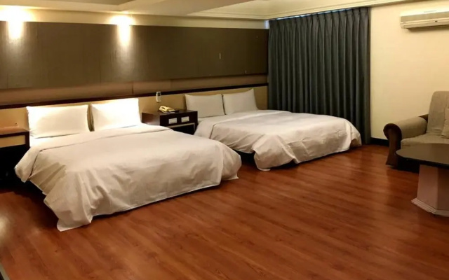 Jung Zaw Hotel