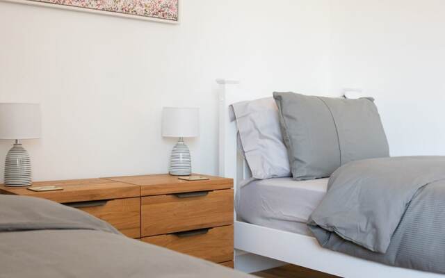 3BR Stylish Home Sea View Walk to East Wittering
