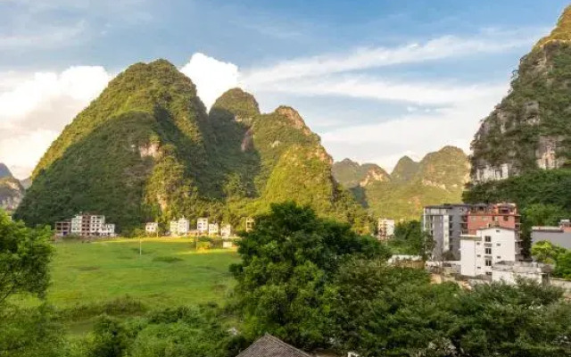 Yangshuo Yijing Mountain House