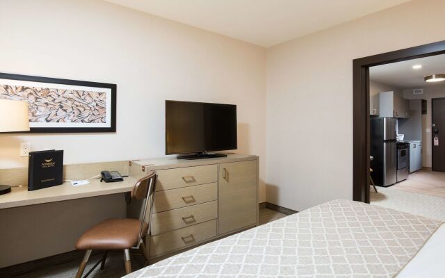 Pomeroy Inn & Suites Prince George