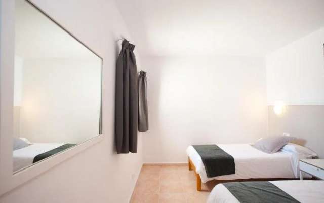 Apartamentos Ses Veles